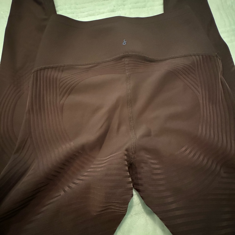 FANKA 2-piece Compression Body Sculpt size Medium workout set. Chocolate color - Picture 2 of 6
